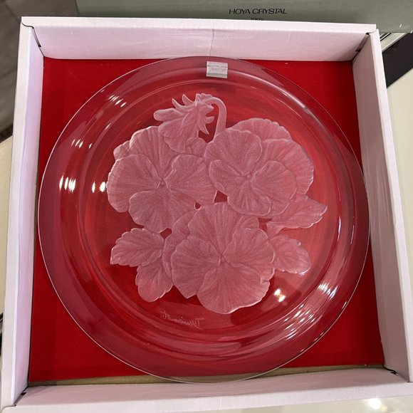 Hoya Japan Artist Signed Crystal 8" Plate Etched Pansies Flowers! - Picture 5 of 10